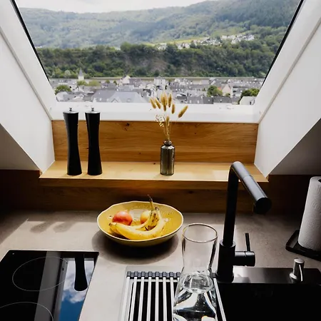 Moselay アパート メーリング