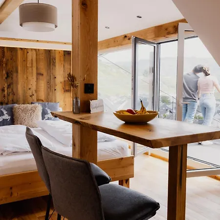 Moselay アパート