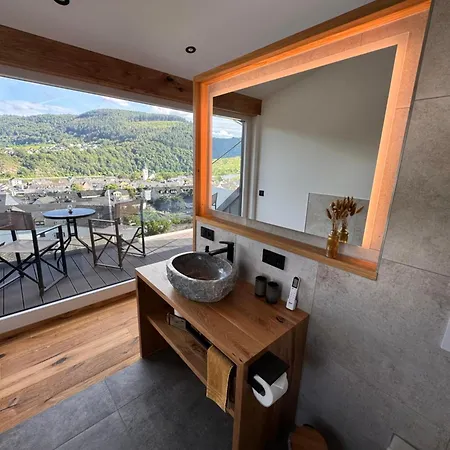 アパート Moselay